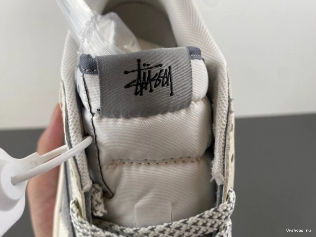 x Fragment Scott Travis x Air 1 Design  Jordan Low   AJ-SJ2068-130 Jordan 0106